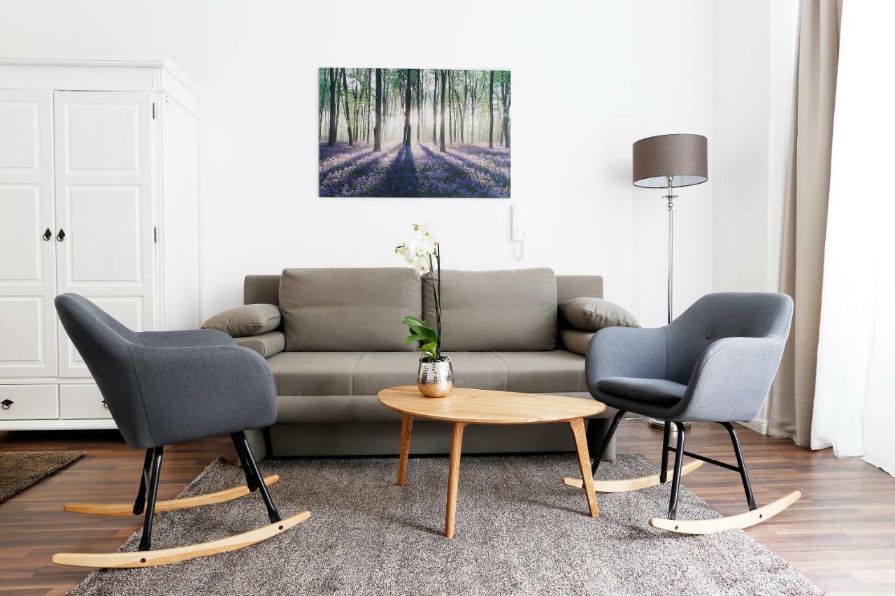 Droy By Rockchair Apartments L Superhost Status L 2 Bedroom Boxspringbeds Next To Center "Kurfuerstendamm" - Cozy Family & Business Flair Welcomes You! Berlim Exterior foto